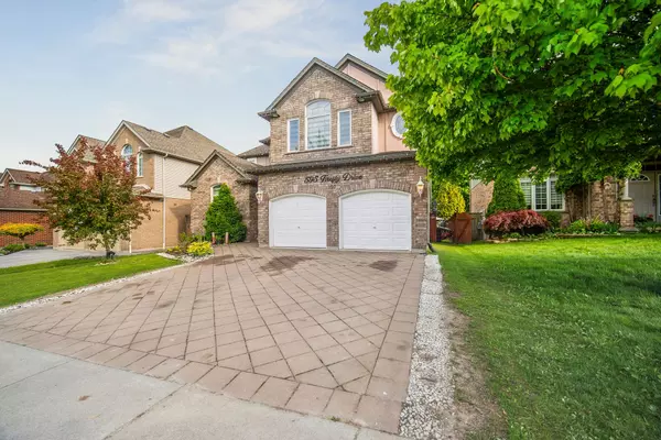 595 Firefly DR, London North, ON N5X 0E2