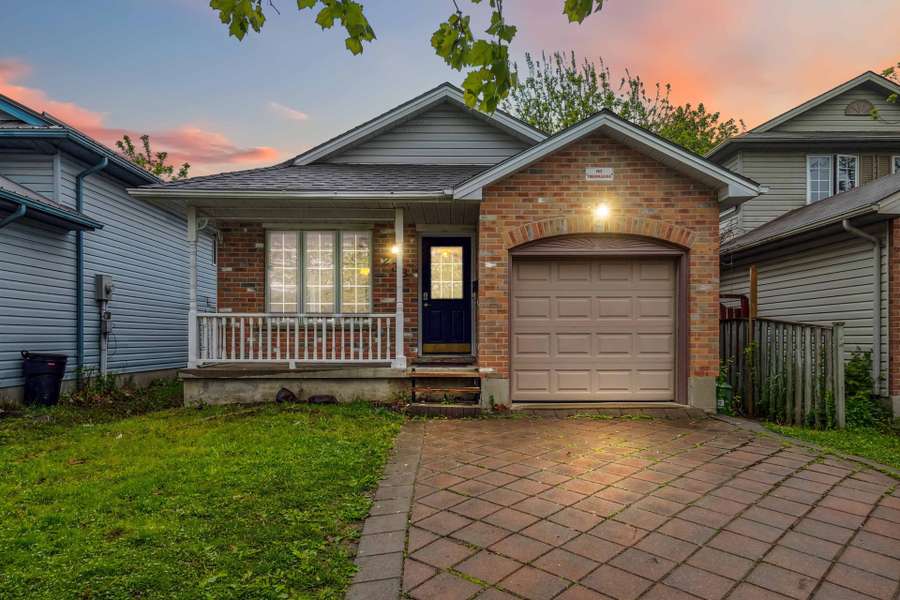 238 Fleming DR, London East, ON N5V 4Y9