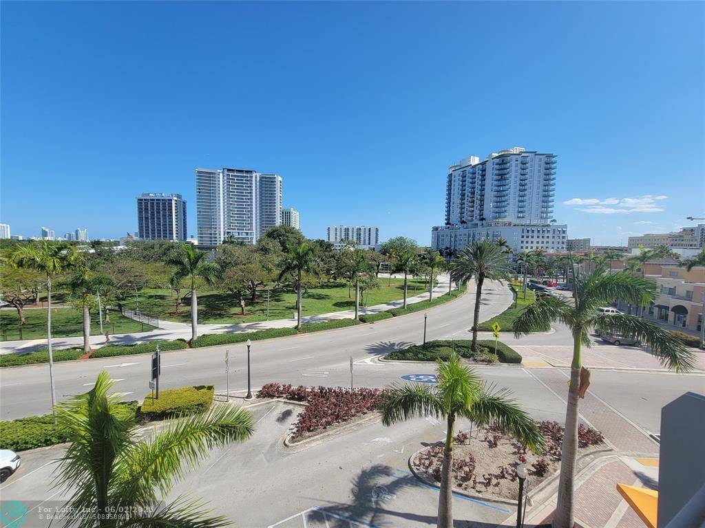 Hollywood, FL 33020,1830 Radius Dr  #425