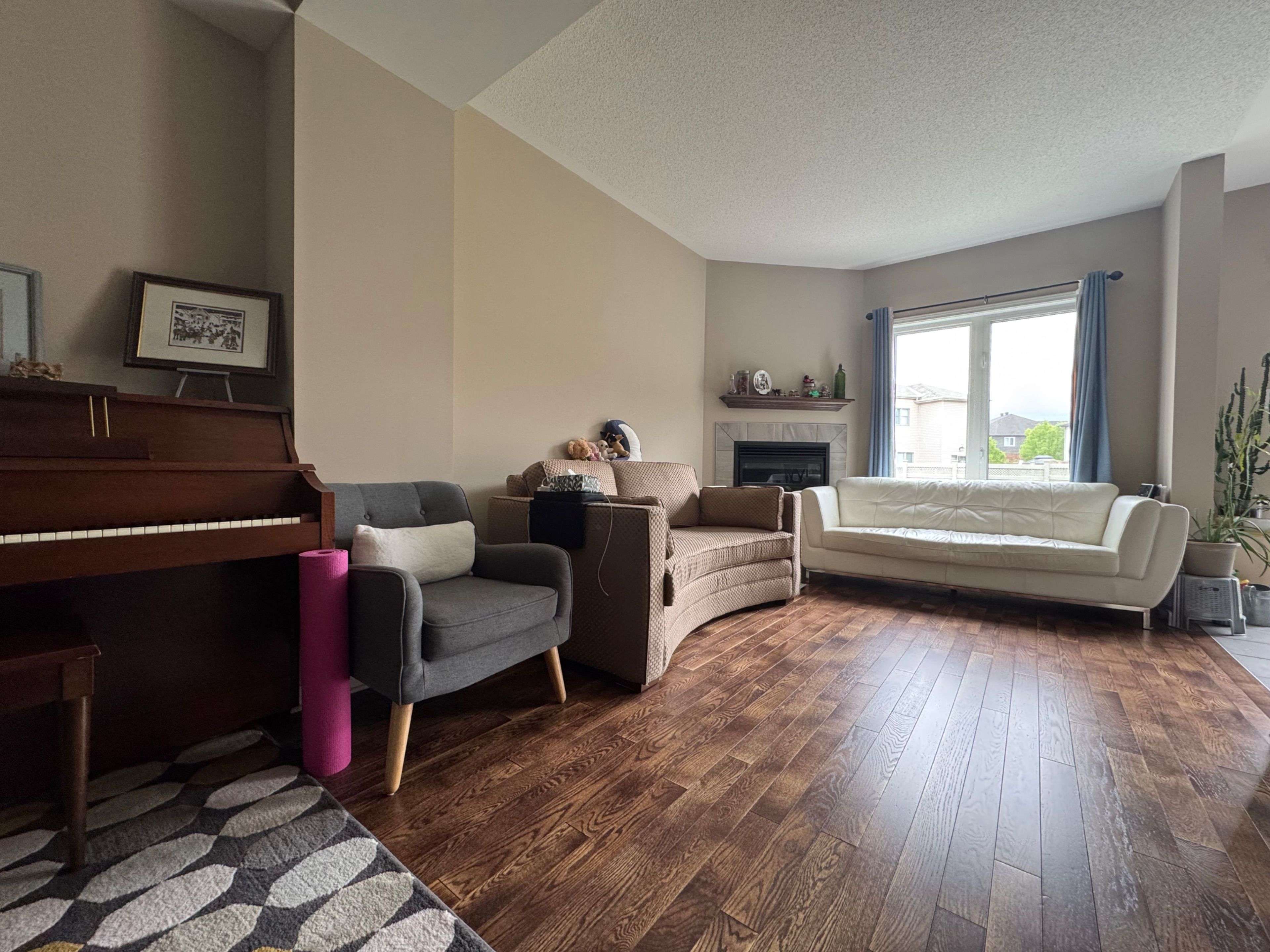 Barrhaven, ON K2J 5X8,381 VIA VERONA AVE