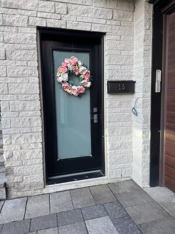 Richmond Hill, ON L4C 8S8,15 Lund ST
