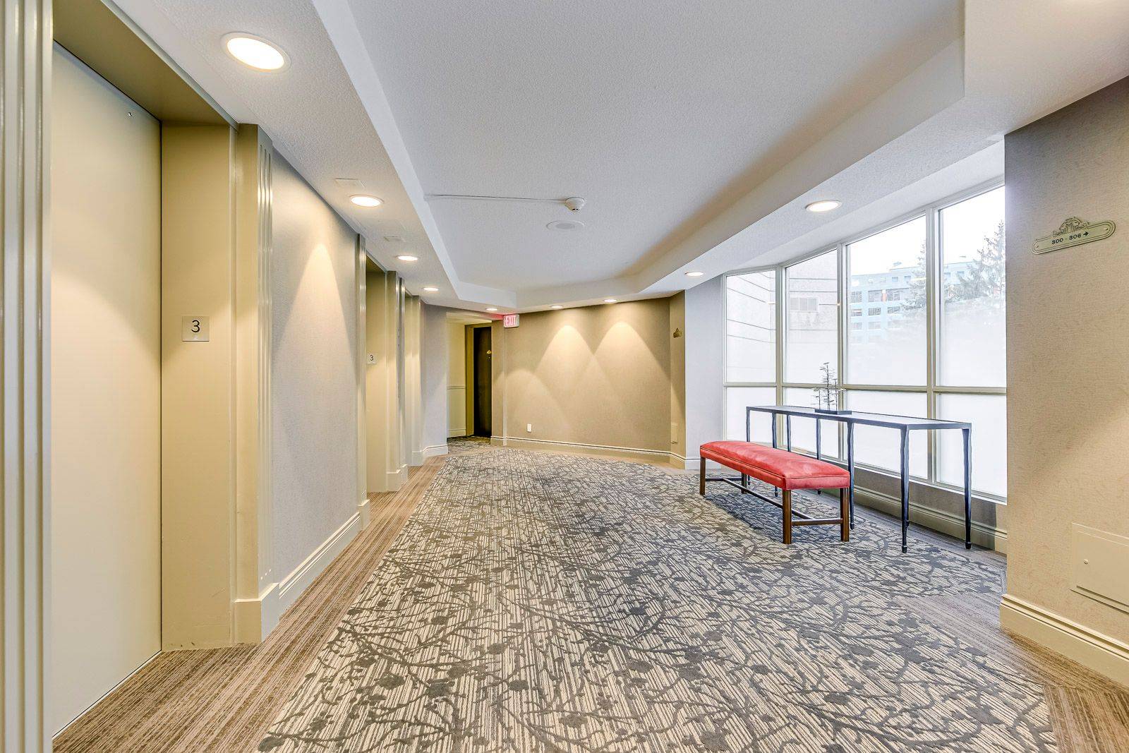 Mississauga, ON L5R 1Y1,55 Kingsbridge Garden CIR W #2213