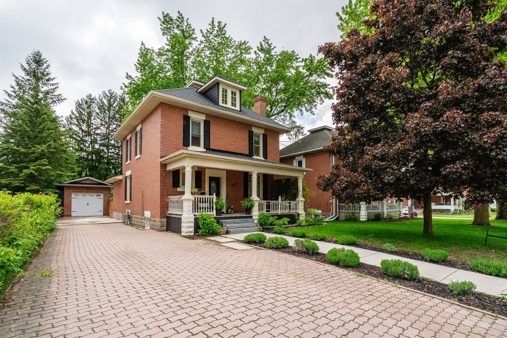 288 7th AVE, Hanover, ON N4N 2H4