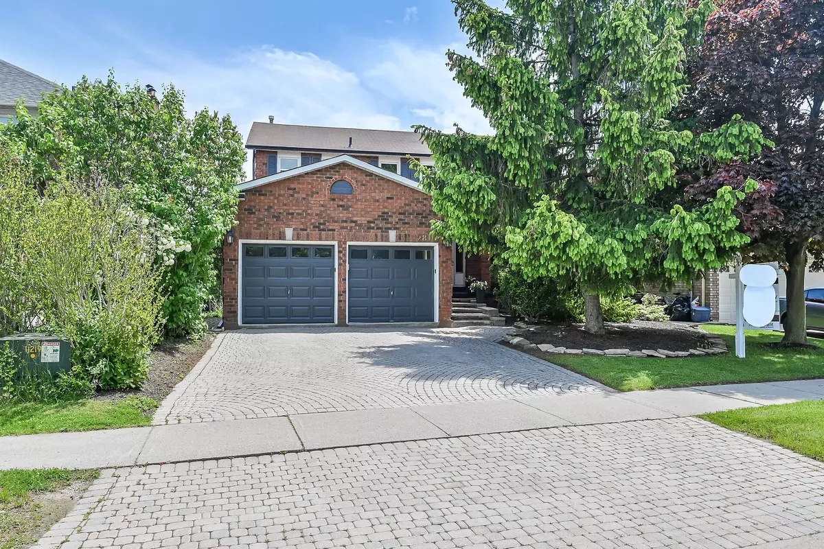 Oakville, ON L6J 6Y4,2816 Huntingdon TRL