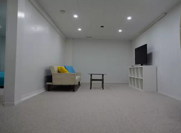 Markham, ON L3T 3L8,192 Kirk DR #Basement