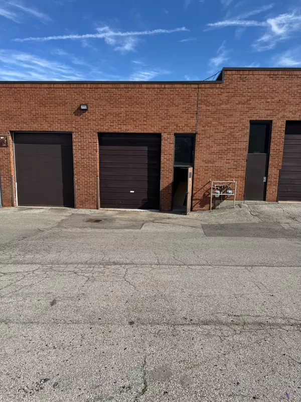 Mississauga, ON L4W 4N5,5359 Timberlea BLVD #11