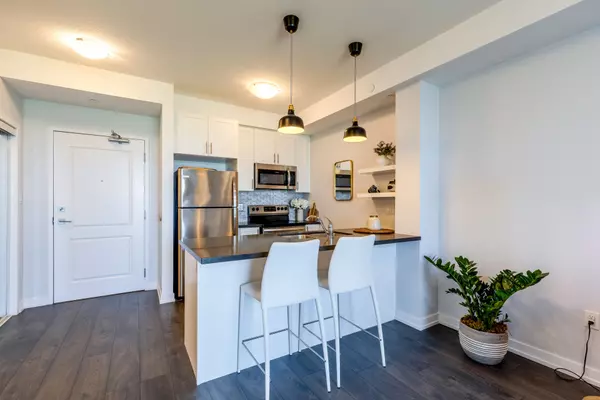 Hamilton, ON L8E 0K2,101 Shoreview PL #207