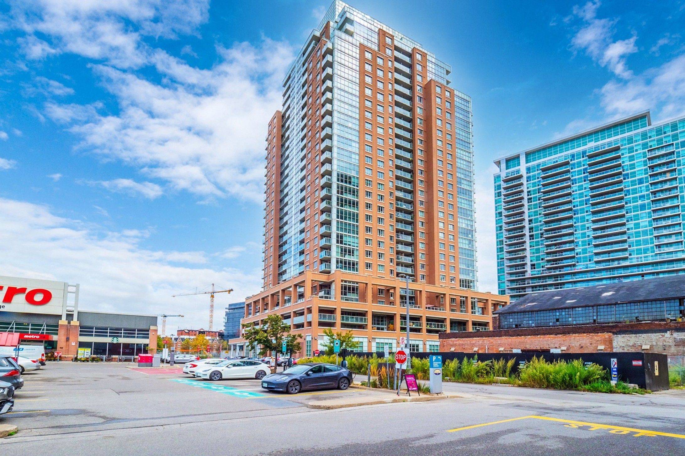 Toronto C01, ON M6K 3R8,125 Western Battery RD #2415