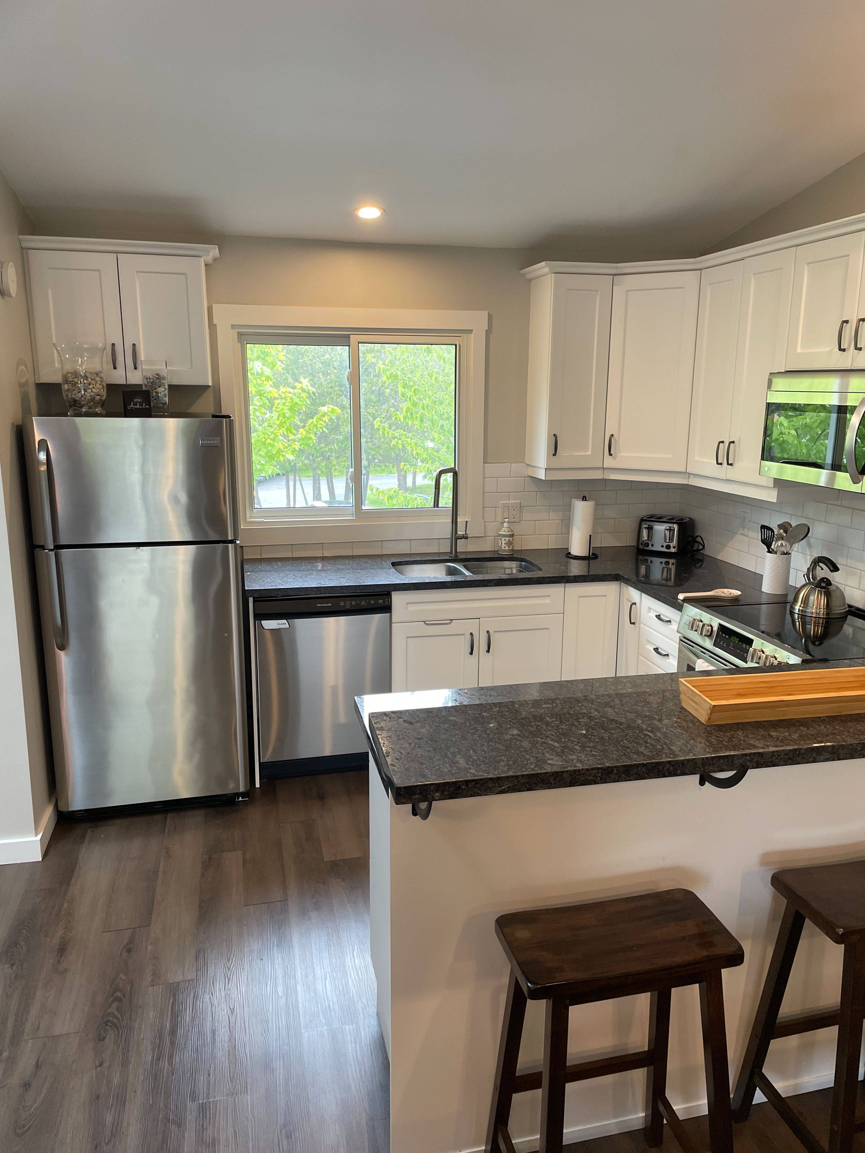 Collingwood, ON L9Y 5B4,452 Oxbow CRES