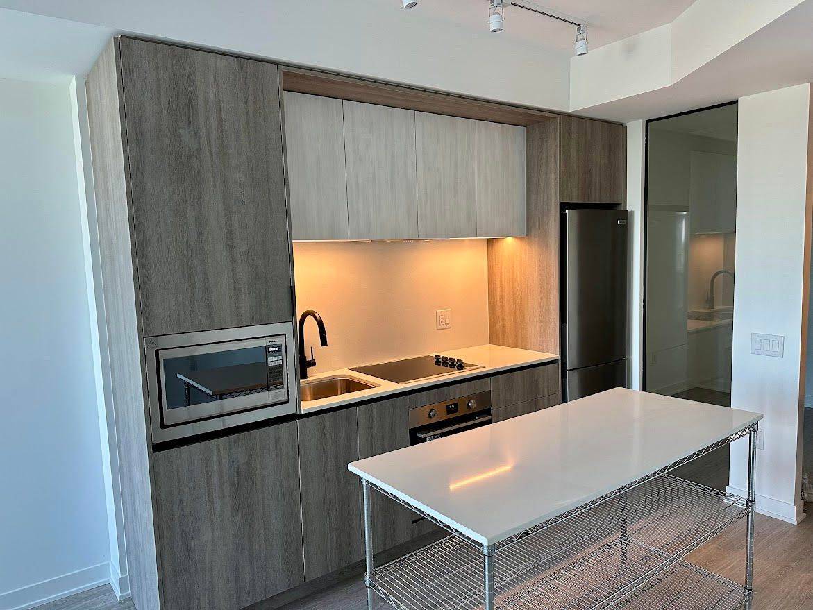 Mississauga, ON L5M 2T2,2495 Eglinton AVE #401
