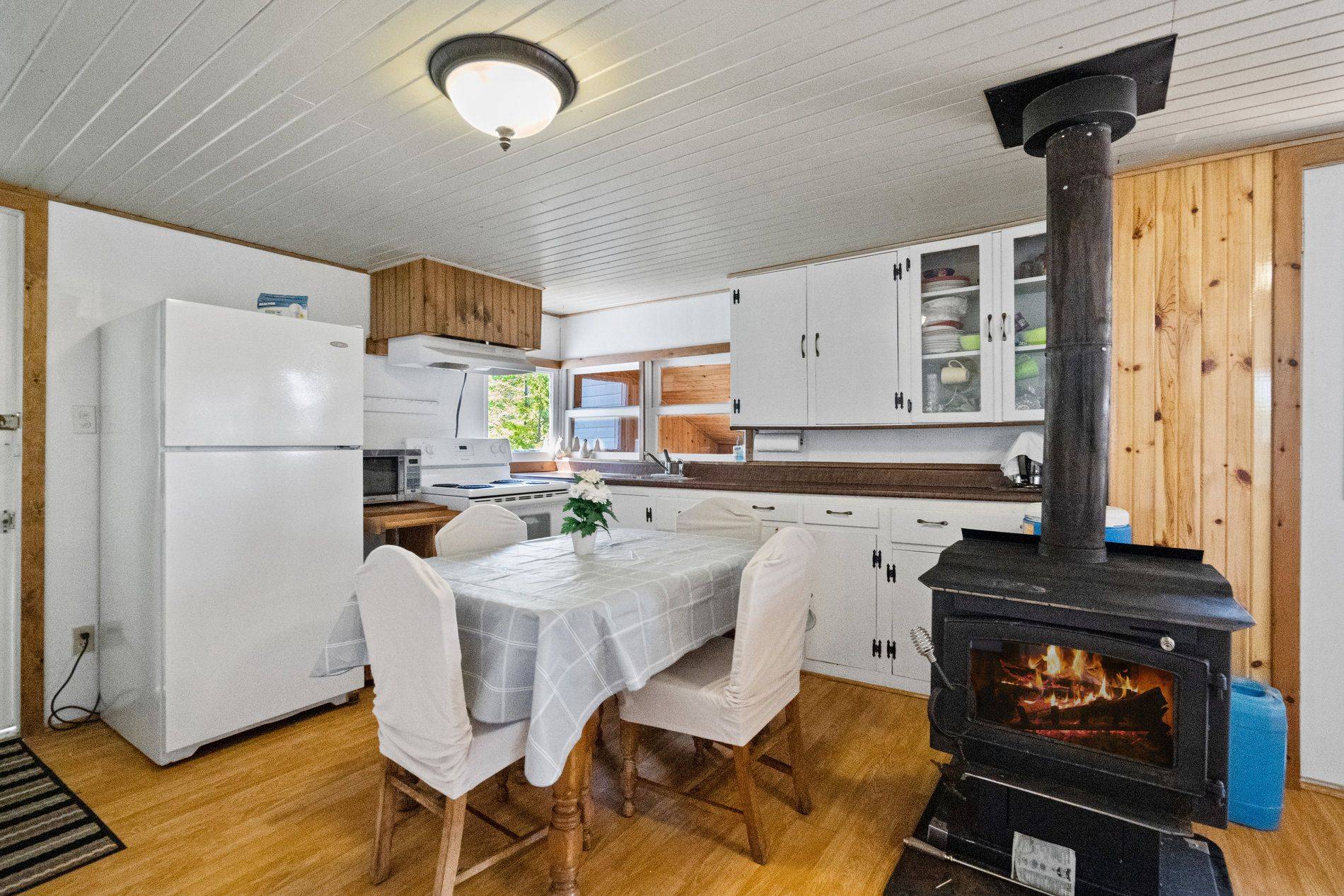 Limerick, ON K0L 1W0,36 St Ola RD