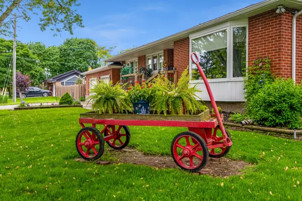 Welland, ON L3C 4G9,78 Summit AVE