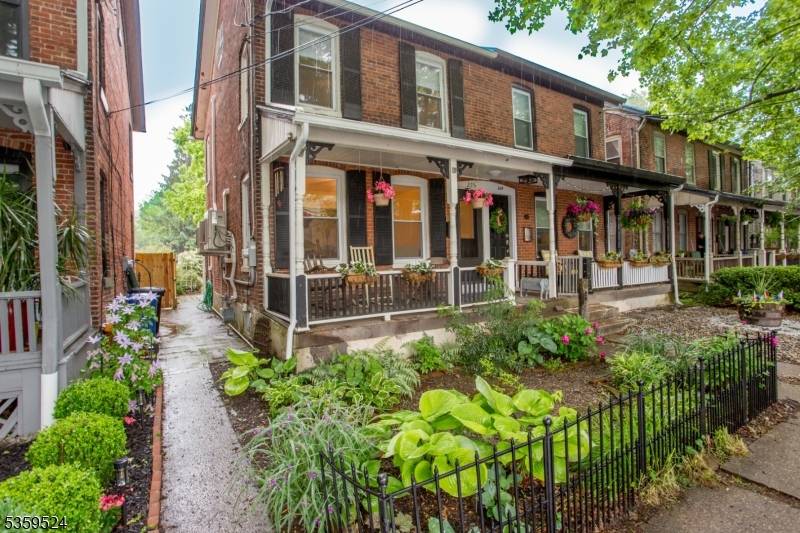 Lambertville City, NJ 08530,256 N Union St