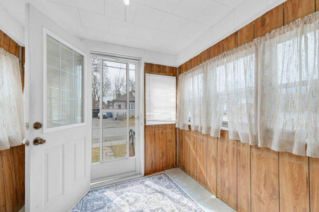 Belleville, ON K8P 1E6,26 Burton ST