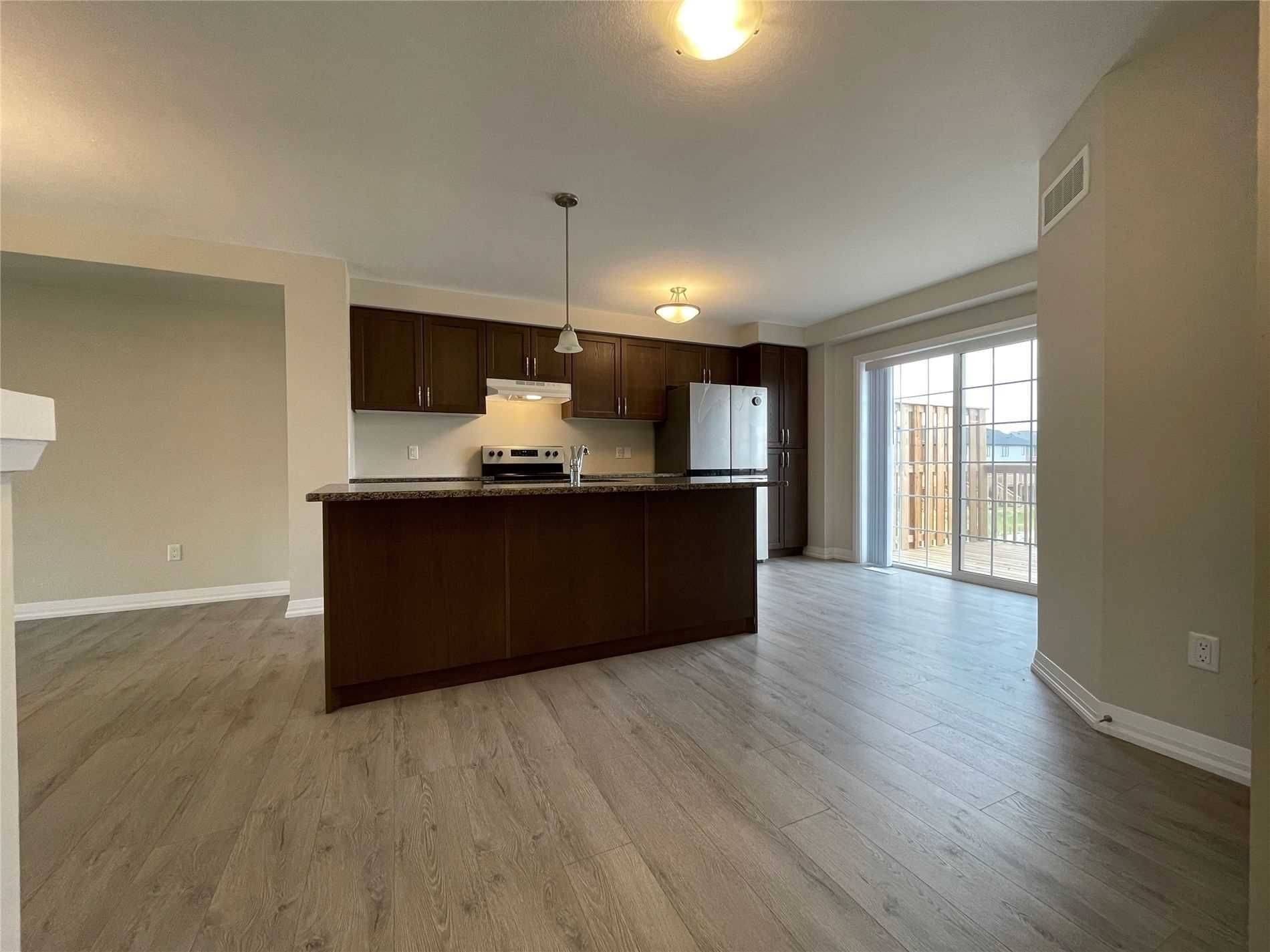 Kitchener, ON N2P 0K3,106 Monarch Woods DR