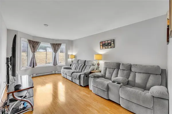 246 St. Thomas Line, Paradise, NL A1L 3J5