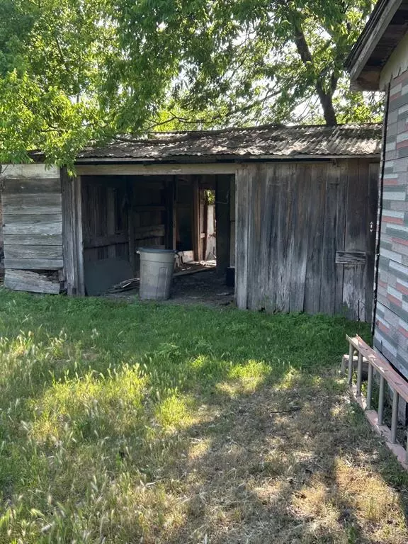 Bruceville Eddy, TX 76630,109 1st Street