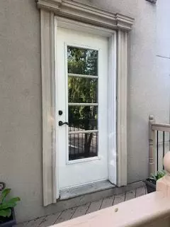 Toronto C12, ON M2P 1P7