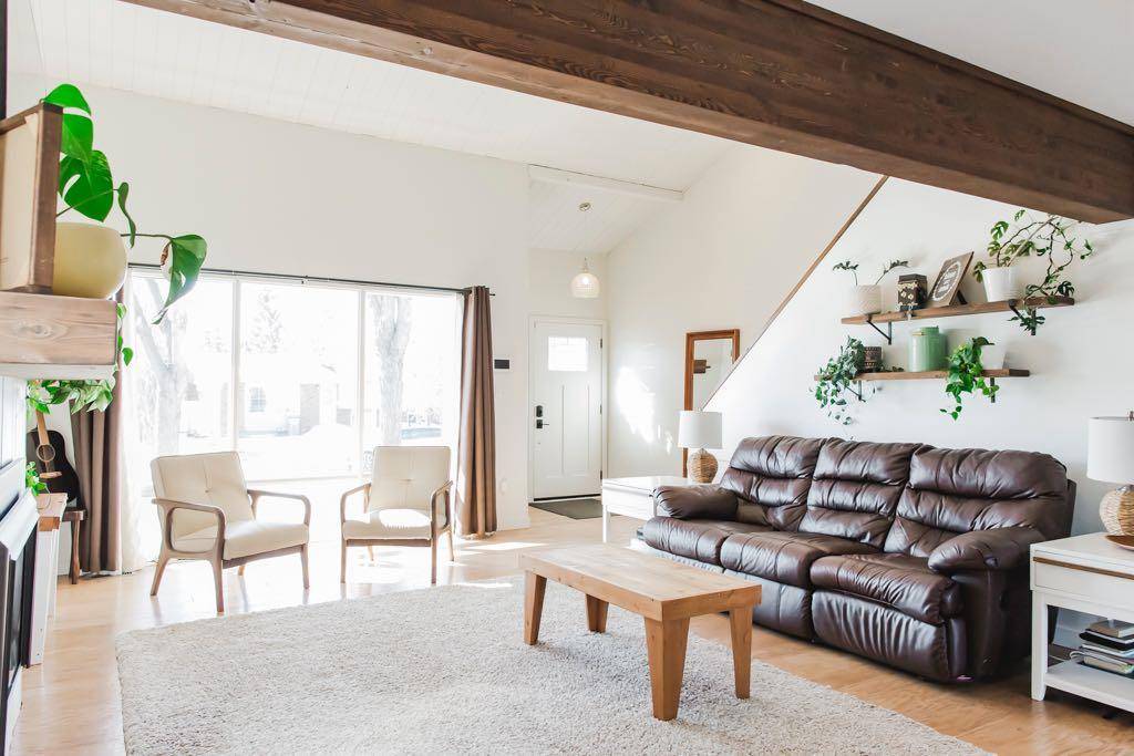 Grande Prairie, AB T8V 4W9,9714 75 AVE