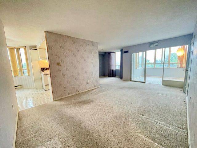 Brampton, ON L6W 3X1,100 County Court BLVD #309