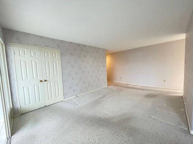 Brampton, ON L6W 3X1,100 County Court BLVD #309