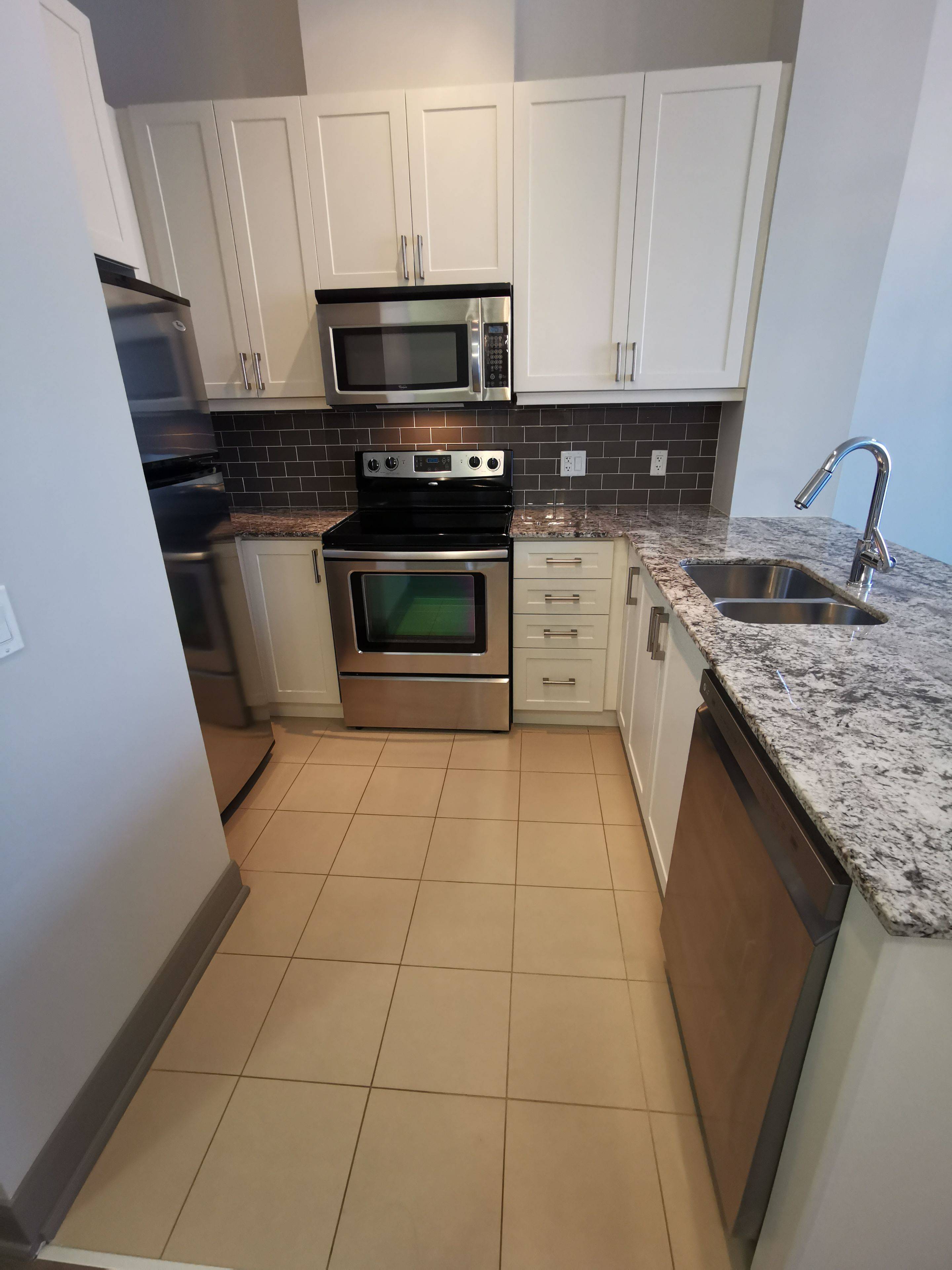 Oakville, ON L6H 7P1,2470 Prince Michael DR #108