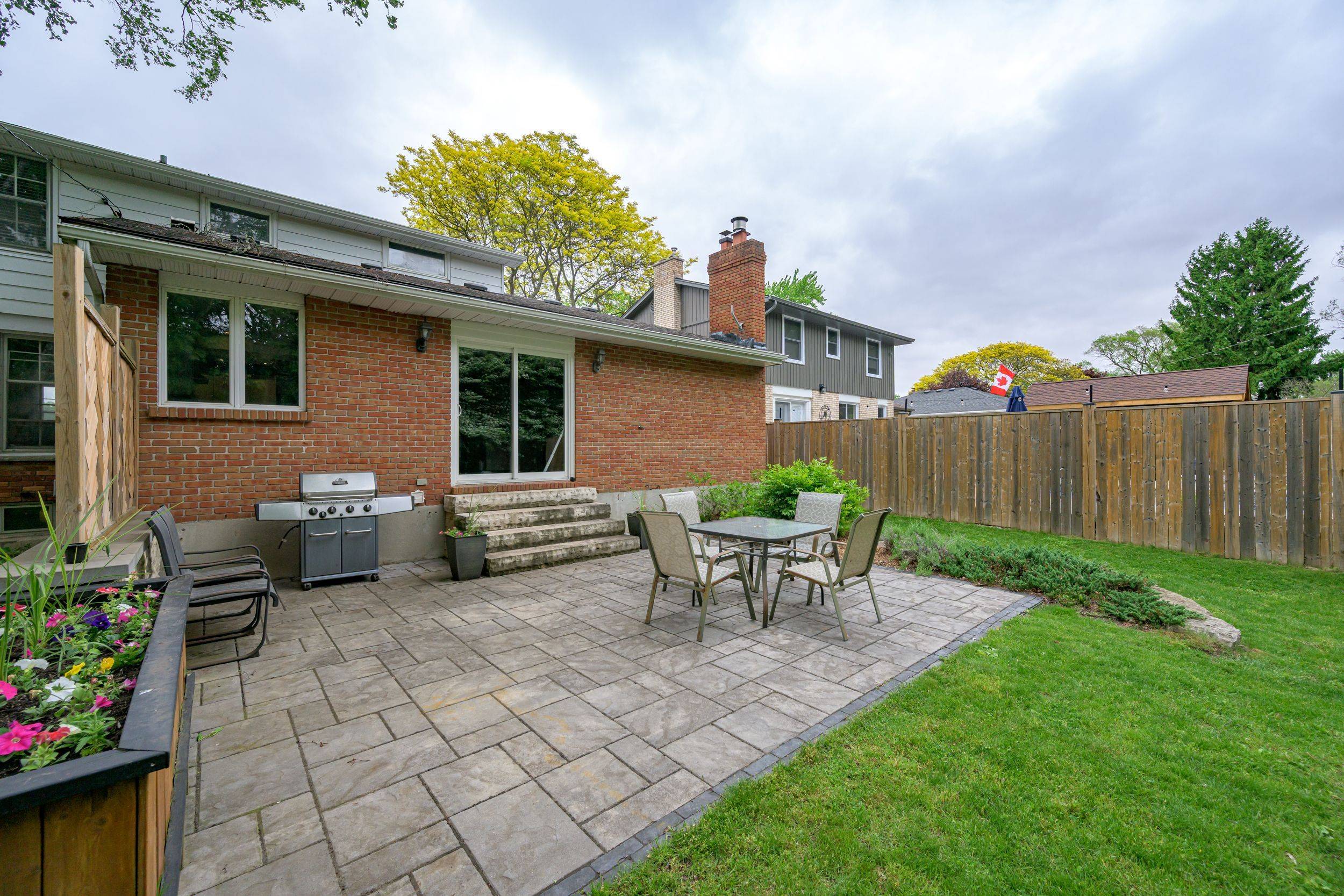 St. Thomas, ON N5R 1E5,17 Glanworth AVE
