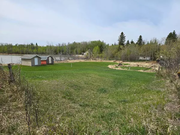 Lacombe, AB T4L 1S5,20 Cranna Lake DR