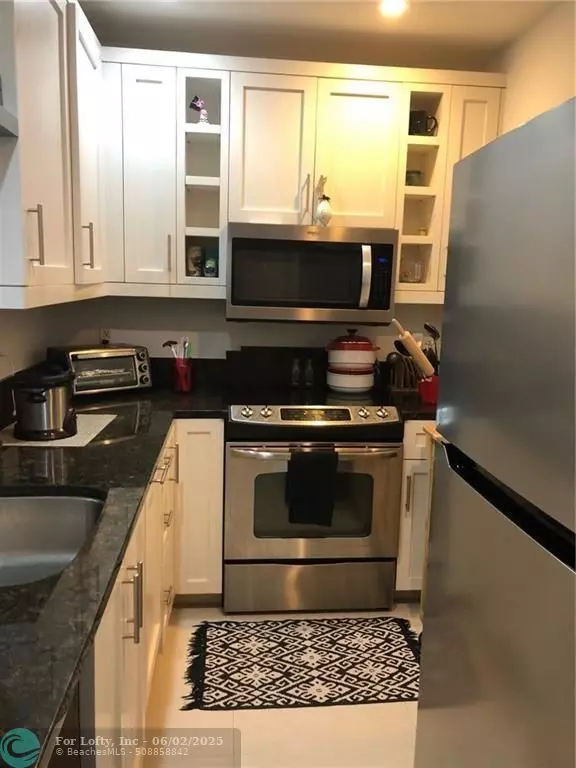 Fort Lauderdale, FL 33308,5700 NE 22nd Way #325
