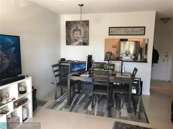 Fort Lauderdale, FL 33308,5700 NE 22nd Way #325