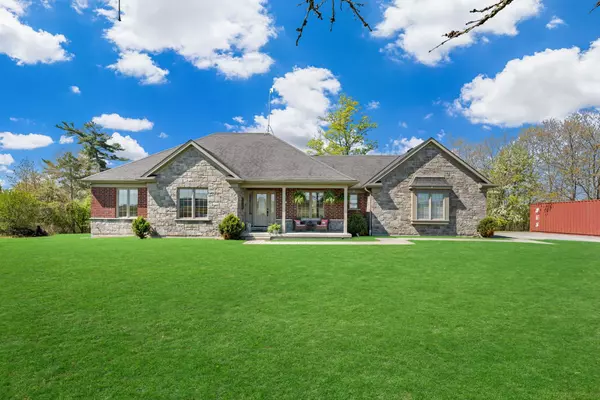 West Lincoln, ON L0R 1E0,9488 NORTH CHIPPAWA RD