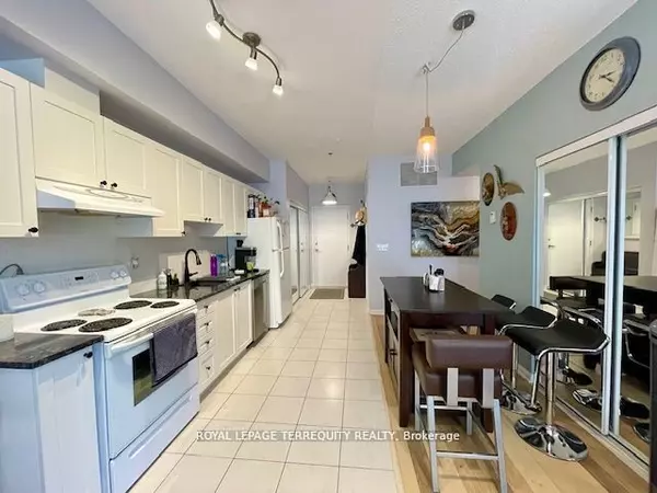 Port Hope, ON L1A 2T2,50 Mill ST N #314