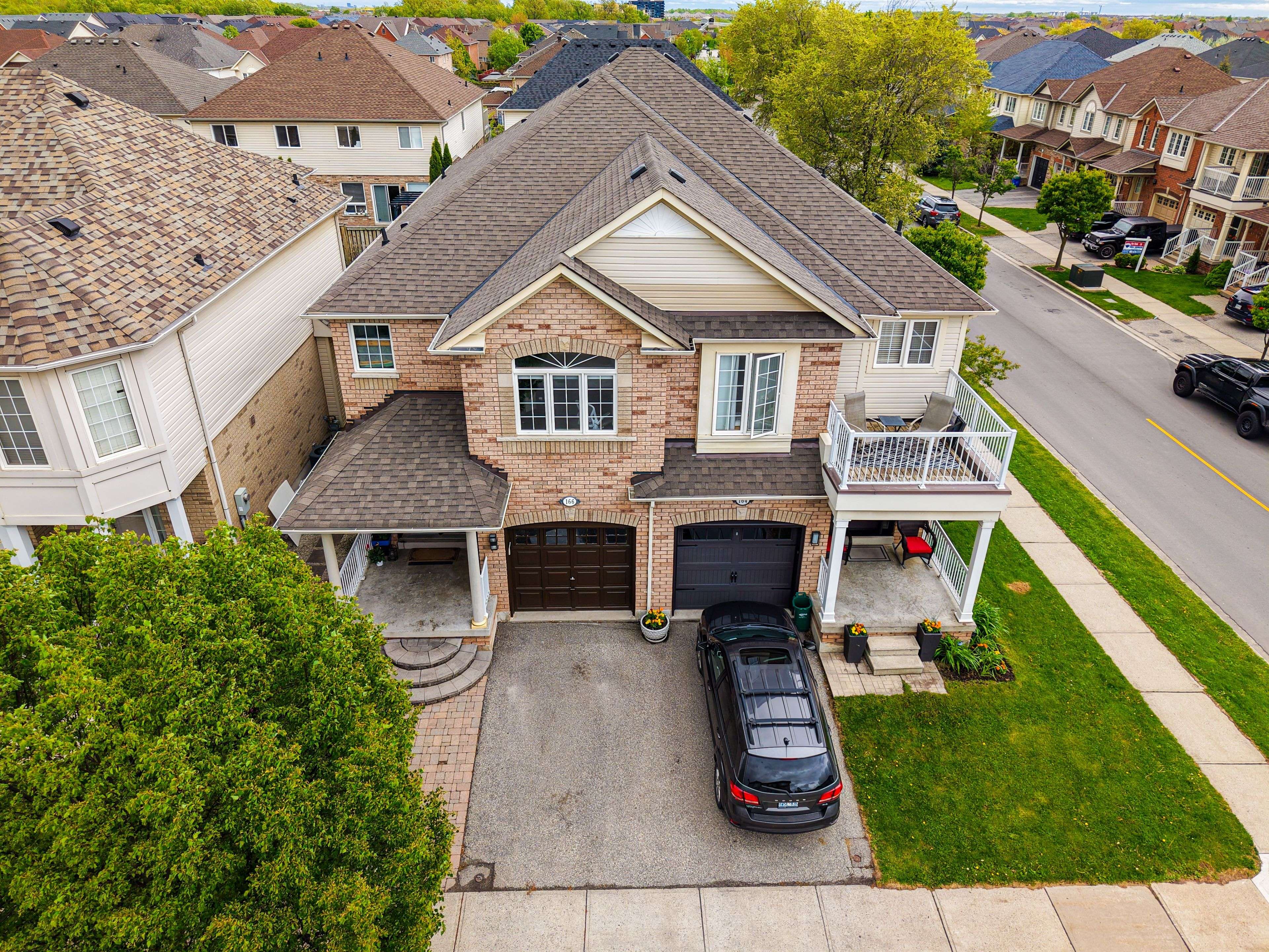 Milton, ON L9T 6B7,166 Hampshire WAY