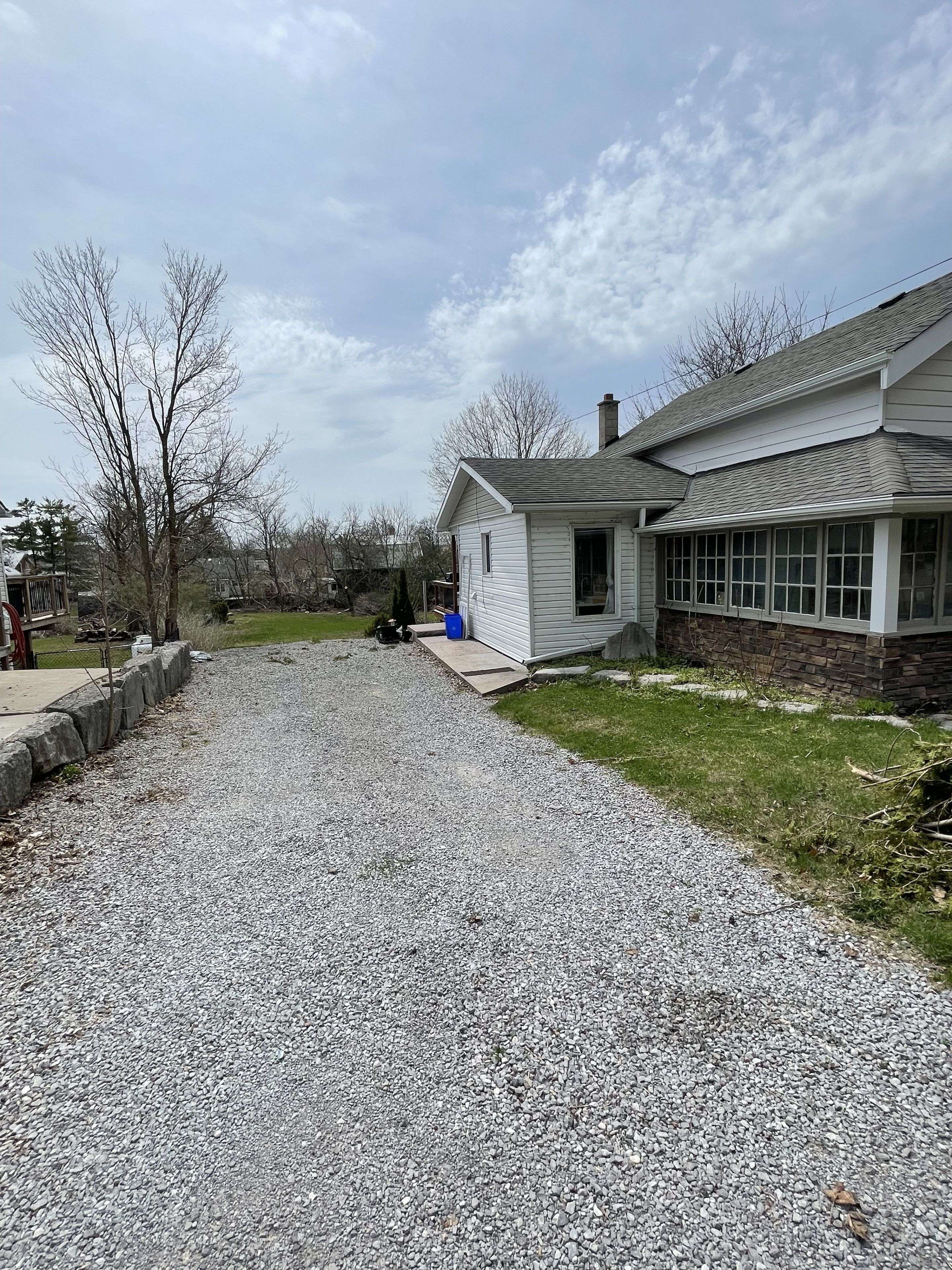 Kawartha Lakes, ON K0M 1N0,32 Bond ST E