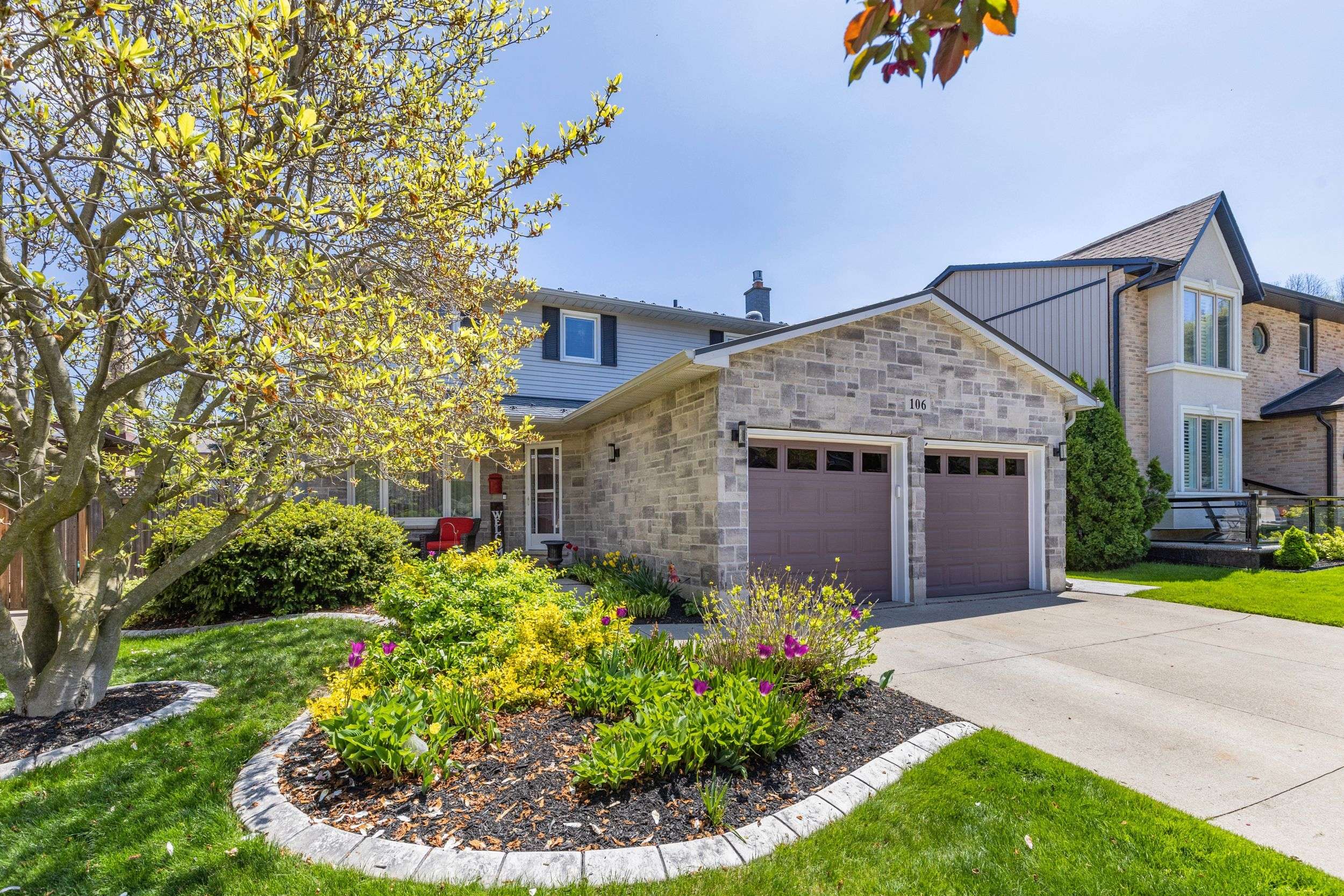 Hamilton, ON L8G 4S4,106 Maple DR