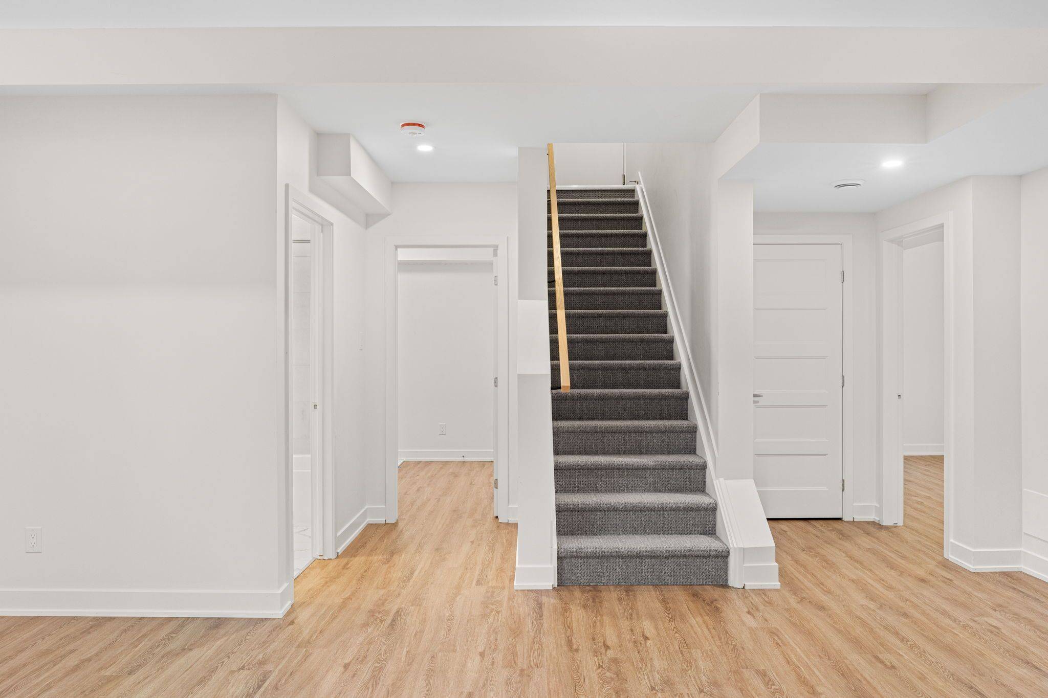 Orleans - Convent Glen And Area, ON K1C 1M4,1696 Belcourt BLVD #2