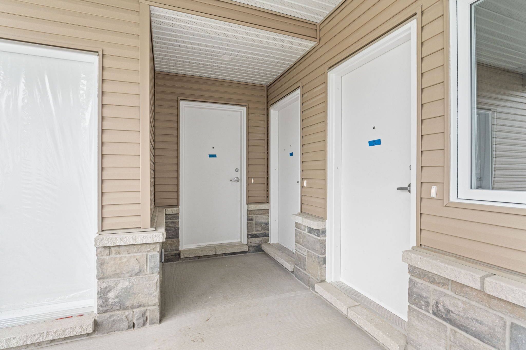 Orleans - Convent Glen And Area, ON K1C 1M4,1696 Belcourt BLVD #2