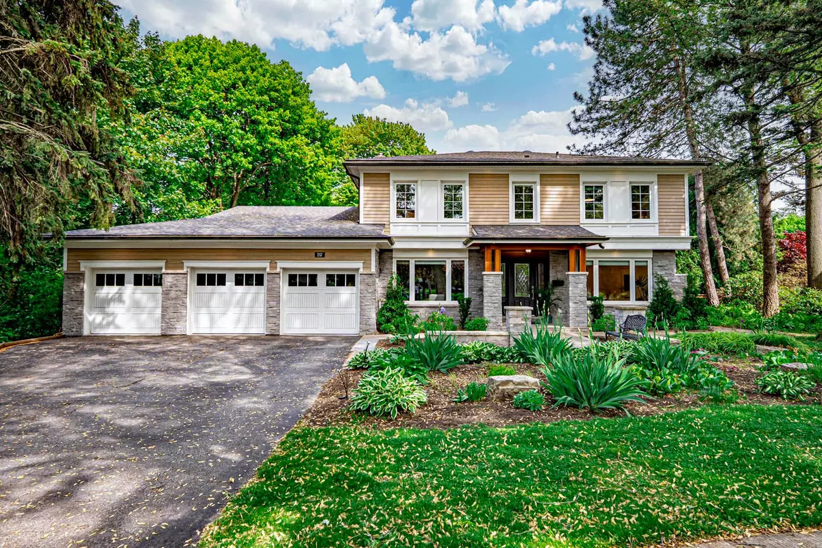 Mississauga, ON L5B 1Y2,2157 Hillfield CT