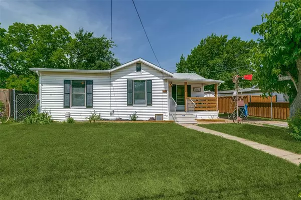 415 N Charles Street,  Lewisville,  TX 75057