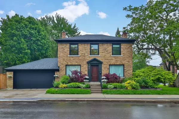 542 Deloraine AVE, Toronto C04, ON M5M 2C3