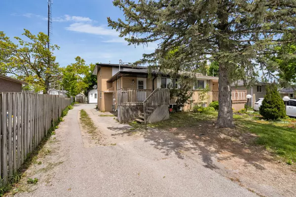 Barrie, ON L4M 2Y4,24 CHARLBROOK AVE #1, 2, 3