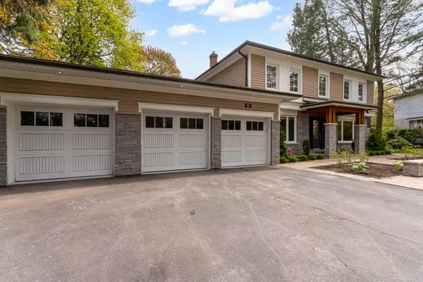 Mississauga, ON L5B 1Y2,2157 Hillfield CT