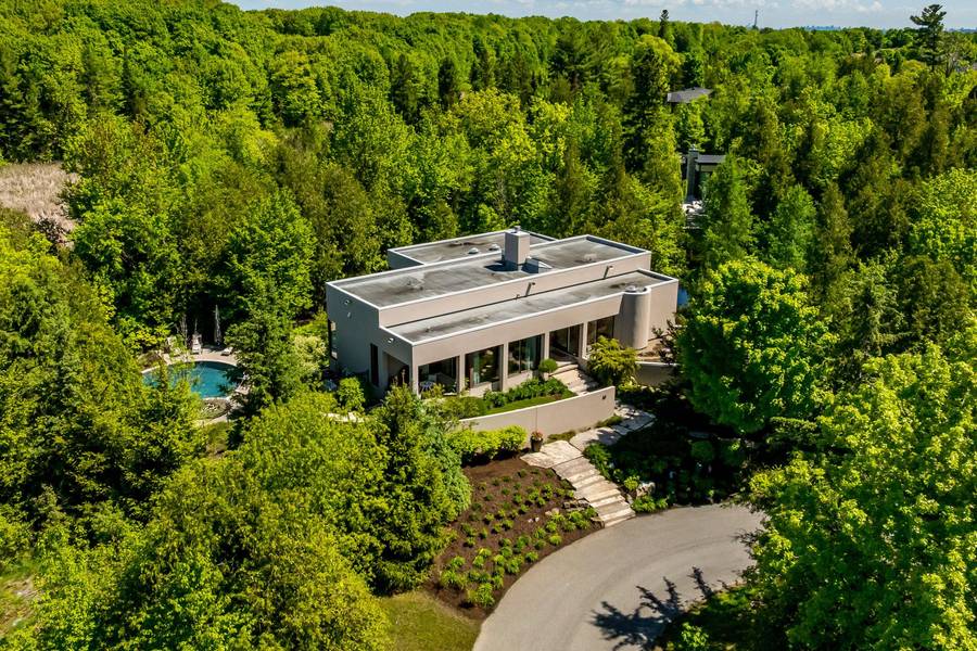 14 Kanata Rockeries Private, Kanata, ON K2K 3P4