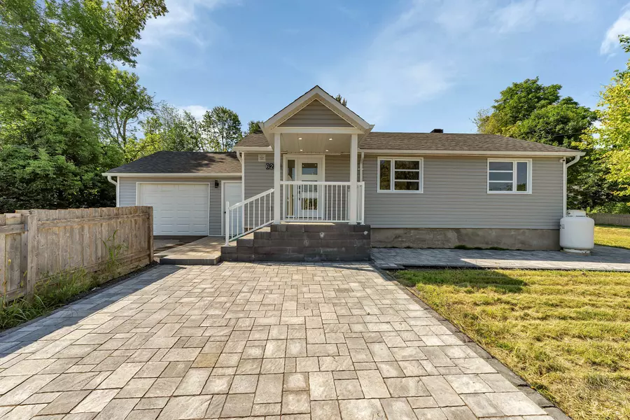 6200 Russell RD, Carlsbad Springs, ON K0A 1K0