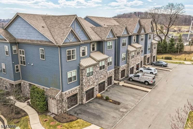 Hopatcong Boro, NJ 07843,407 Mariners Pointe