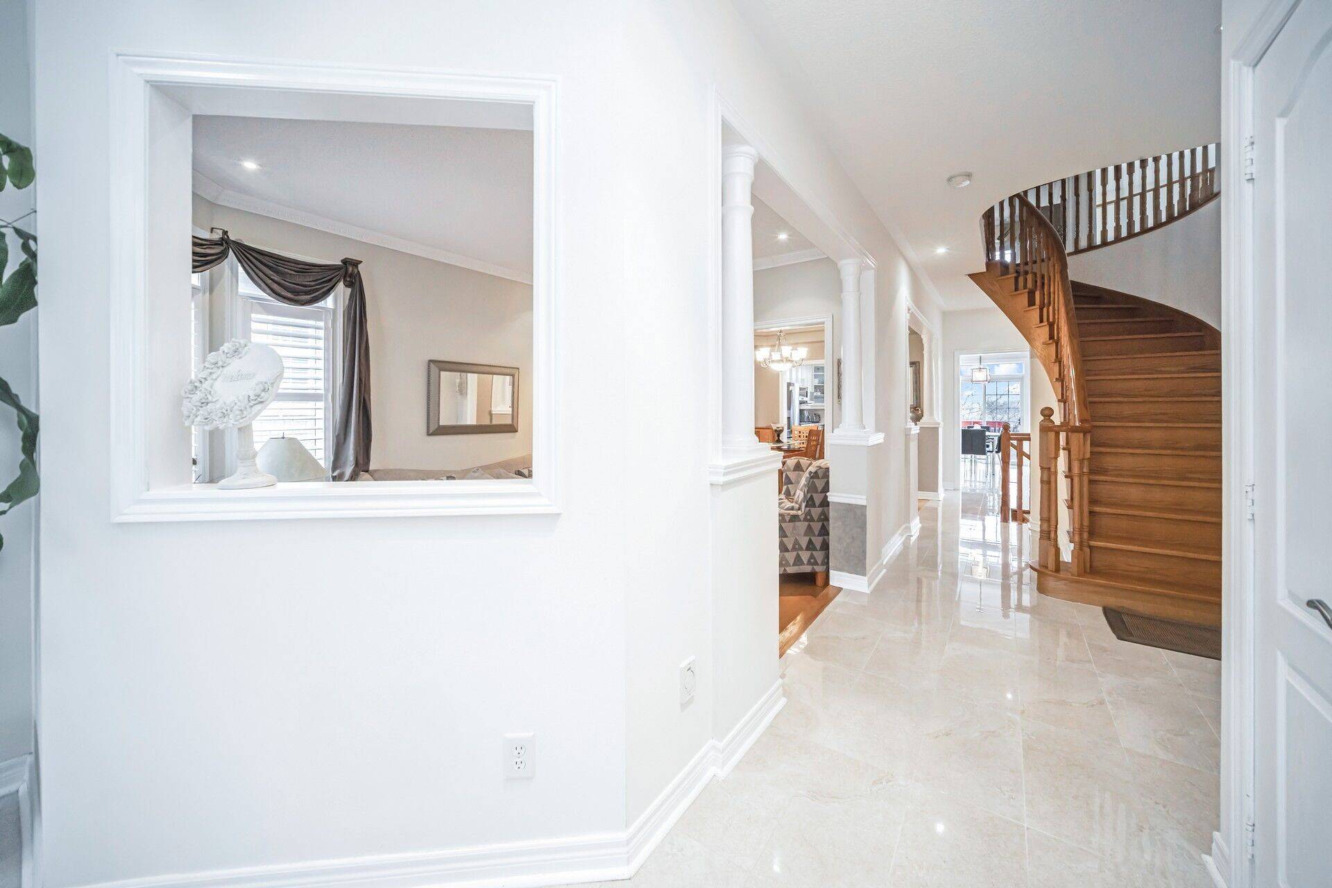 Mississauga, ON L5W 1A6,810 Craig Carrier CT
