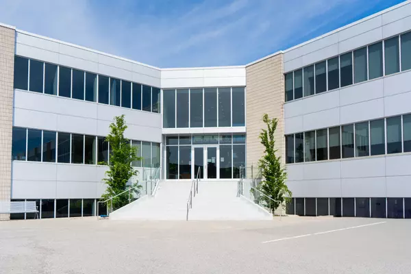 Toronto C15, ON M2H 2W1,1 Sparks AVE #2nd Fl