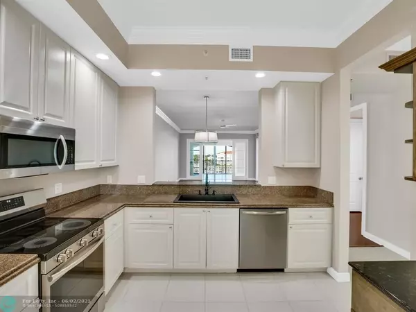 Fort Pierce, FL 34949,14 Harbour Isle Dr #PH4