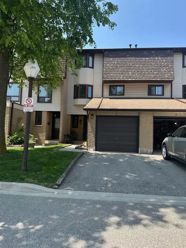 6040 Montevideo RD #7, Mississauga, ON L5N 2T4
