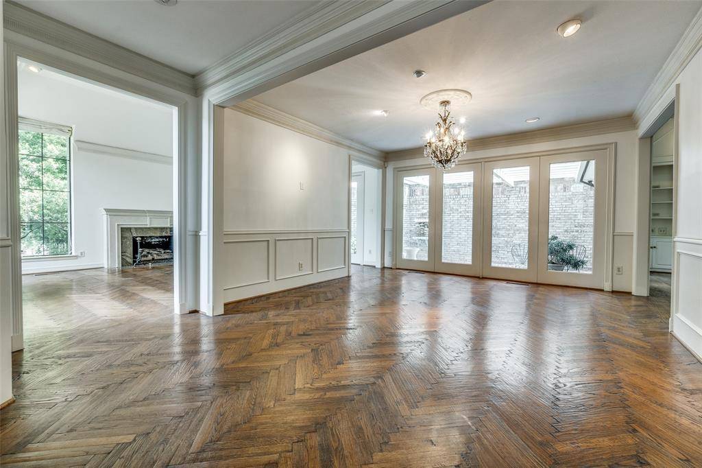 Dallas, TX 75225,7802 Glen Albens Circle